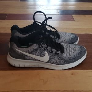Nike gym shoes
